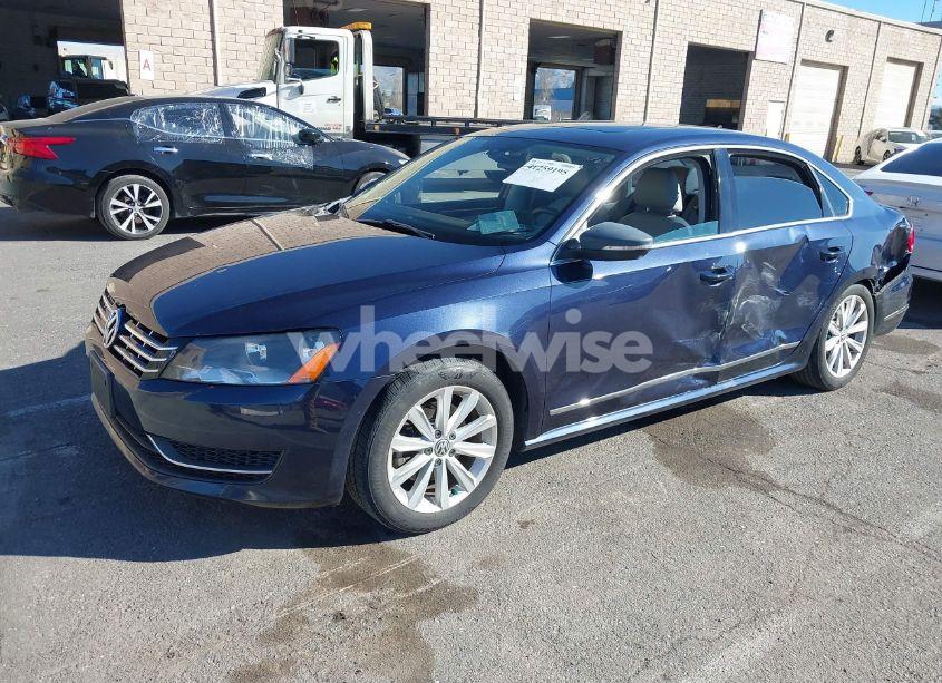 Photo 2 of 2012 Volkswagen Passat 2.5L SEL (VIN 1VWCP7A31CC082086)