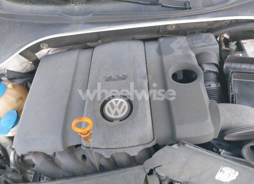 Photo 10 of 2013 Volkswagen Passat 2.5L SEL (VIN 1VWCP7A31DC077522)