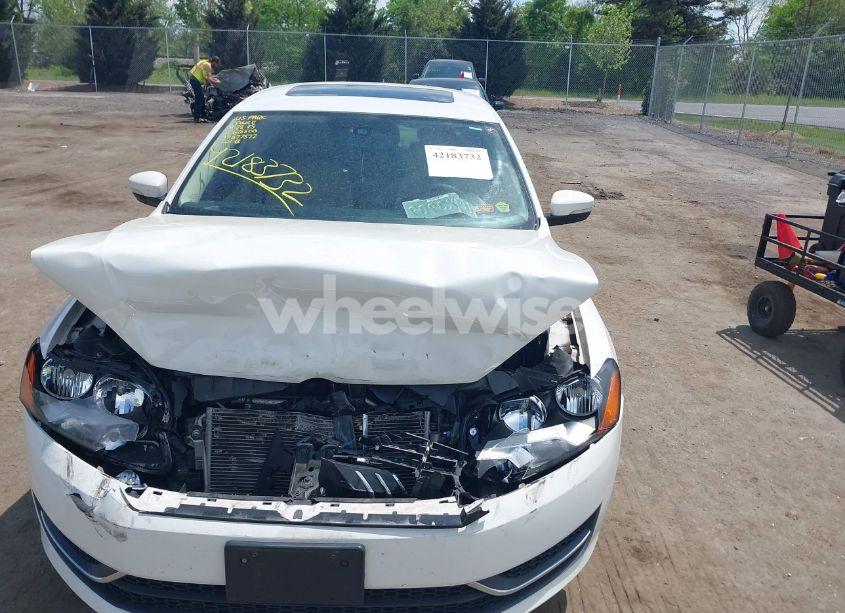 Photo 12 of 2013 Volkswagen Passat 2.5L SEL (VIN 1VWCP7A31DC077522)
