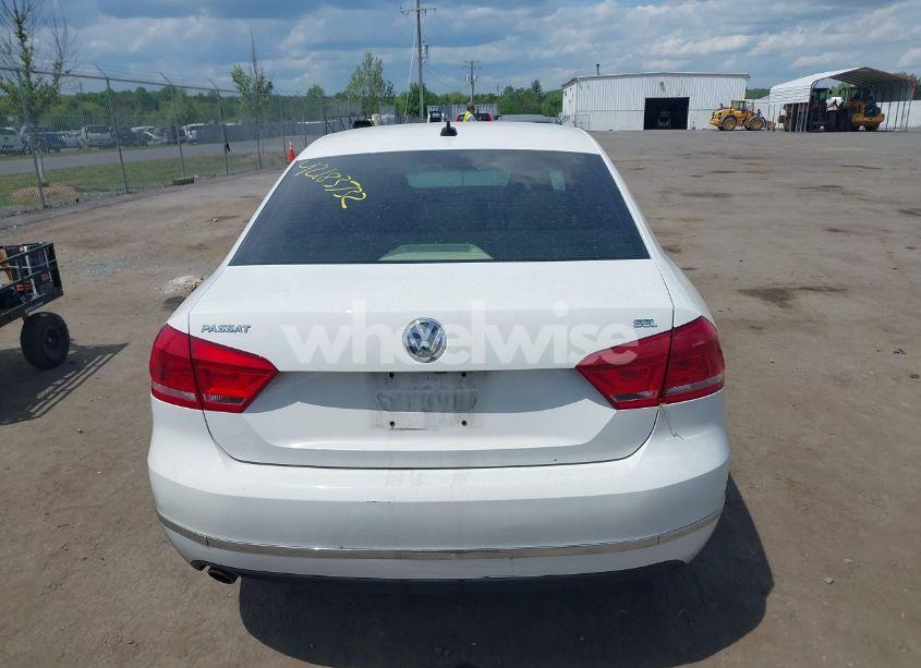 Photo 16 of 2013 Volkswagen Passat 2.5L SEL (VIN 1VWCP7A31DC077522)