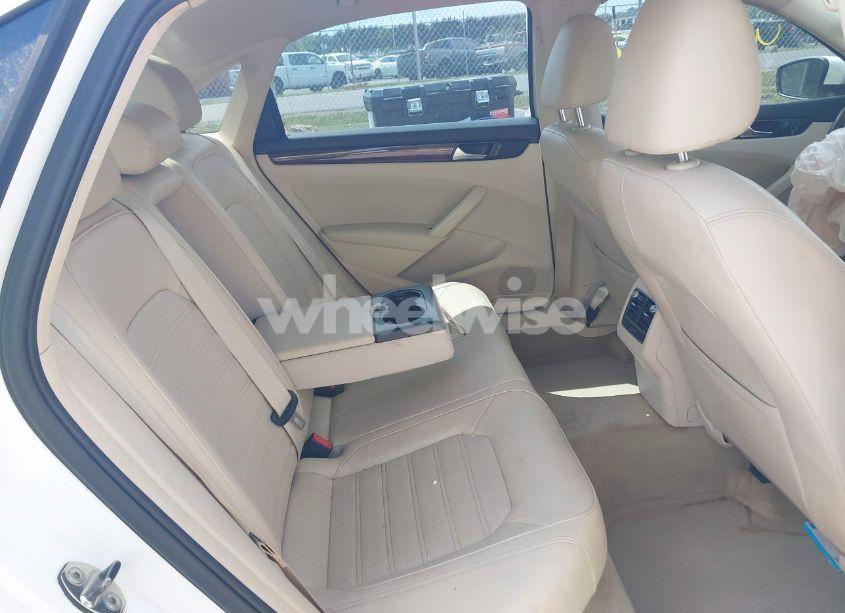 Photo 8 of 2013 Volkswagen Passat 2.5L SEL (VIN 1VWCP7A31DC077522)