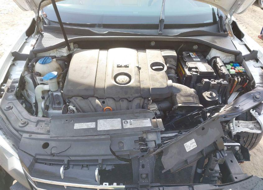 Photo 10 of 2013 Volkswagen Passat 2.5L SEL (VIN 1VWCP7A31DC104959)