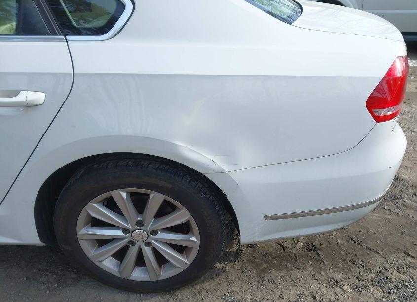 Photo 13 of 2013 Volkswagen Passat 2.5L SEL (VIN 1VWCP7A31DC104959)