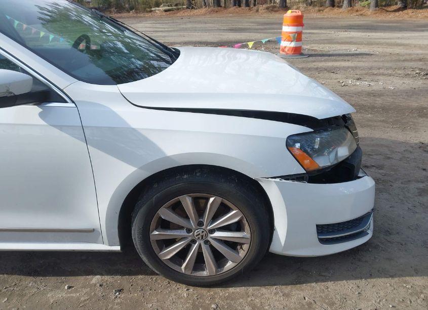 Photo 16 of 2013 Volkswagen Passat 2.5L SEL (VIN 1VWCP7A31DC104959)