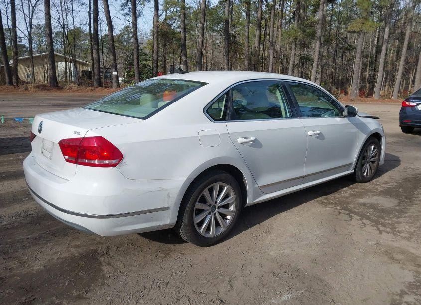 Photo 4 of 2013 Volkswagen Passat 2.5L SEL (VIN 1VWCP7A31DC104959)