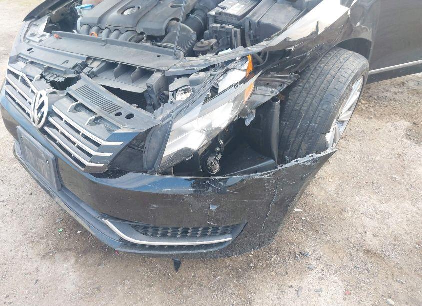 Photo 13 of 2012 Volkswagen Passat 2.5L SEL (VIN 1VWCP7A32CC054149)