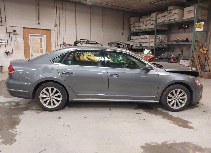 Photo 14 of 2012 Volkswagen Passat 2.5L SEL PREMIUM (VIN 1VWCP7A32CC082680)
