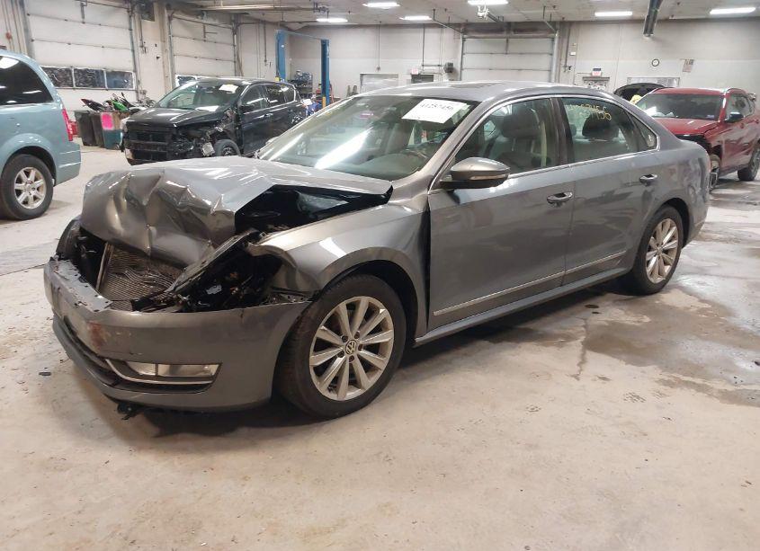 Photo 2 of 2012 Volkswagen Passat 2.5L SEL PREMIUM (VIN 1VWCP7A32CC082680)