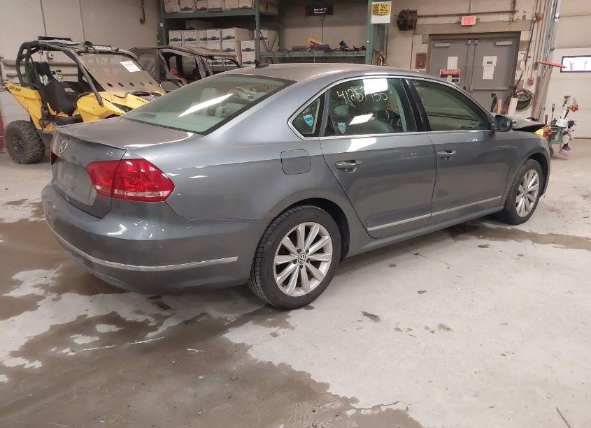 Photo 4 of 2012 Volkswagen Passat 2.5L SEL PREMIUM (VIN 1VWCP7A32CC082680)