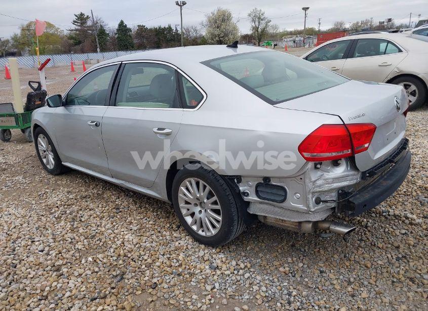 Photo 3 of 2012 Volkswagen Passat 2.5L SEL PREMIUM (VIN 1VWCP7A34CC079912)