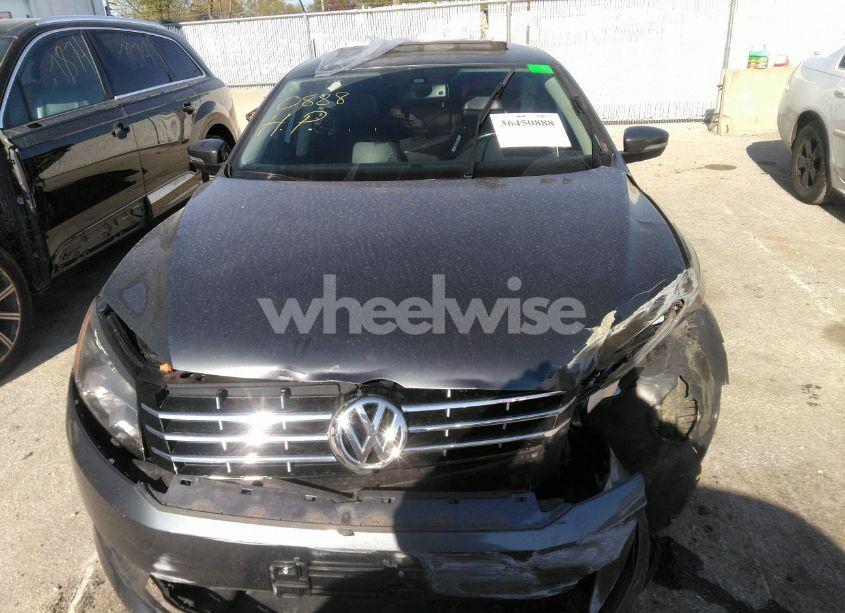 Photo 6 of 2013 Volkswagen Passat 2.5L SEL (VIN 1VWCP7A34DC065784)