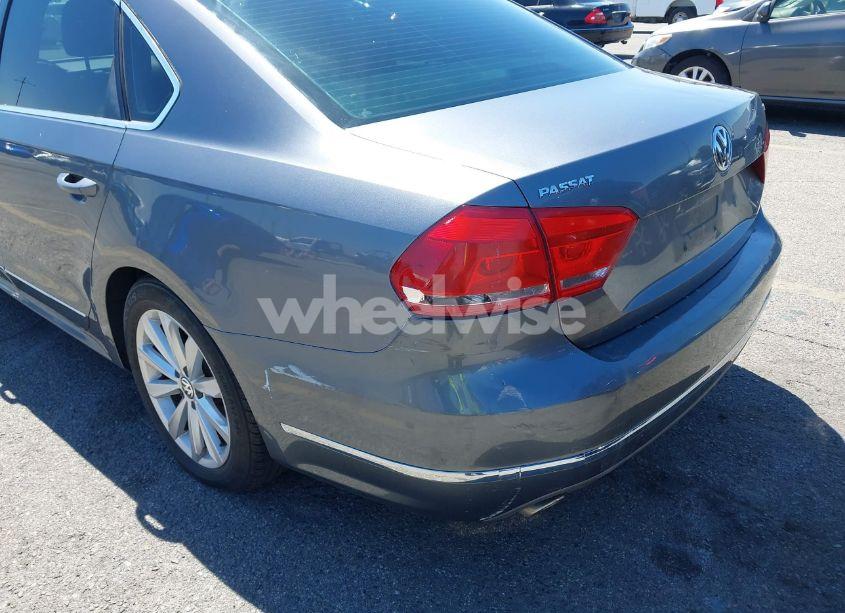 Photo 12 of 2012 Volkswagen Passat 2.5L SEL (VIN 1VWCP7A35CC029004)