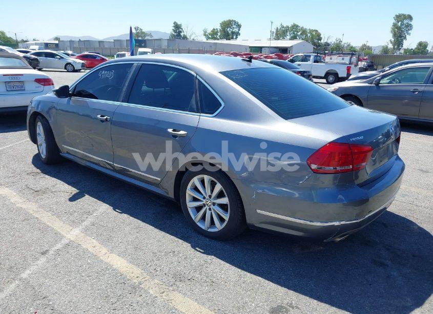 Photo 3 of 2012 Volkswagen Passat 2.5L SEL (VIN 1VWCP7A35CC029004)