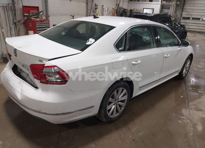 Photo 4 of 2012 Volkswagen Passat 2.5L SEL PREMIUM (VIN 1VWCP7A35CC104882)