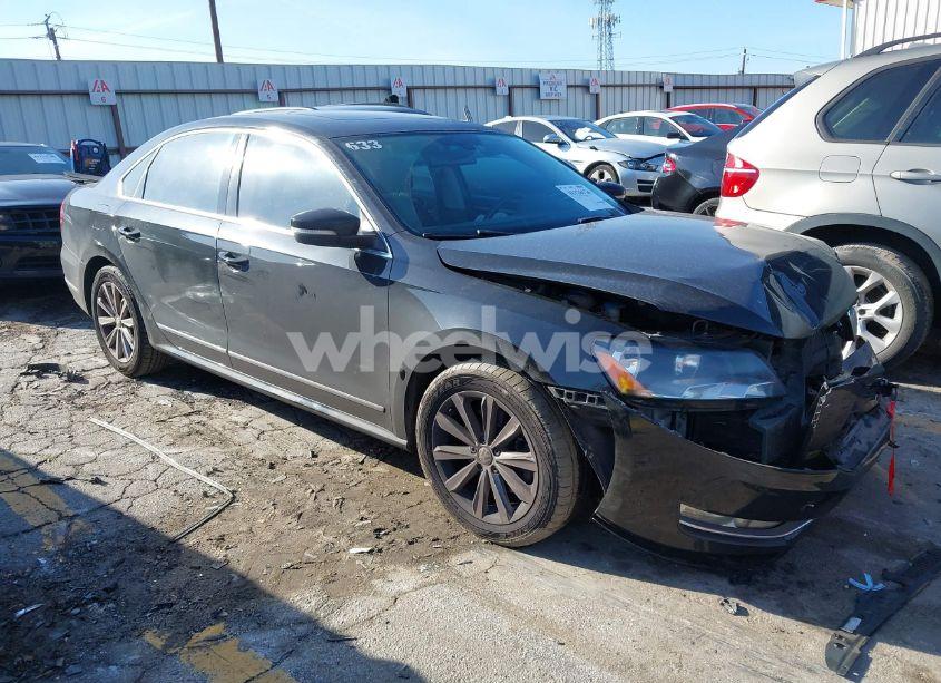 2013 Volkswagen Passat 2.5L SEL PREMIUM (VIN 1VWCP7A36DC078942) main photo