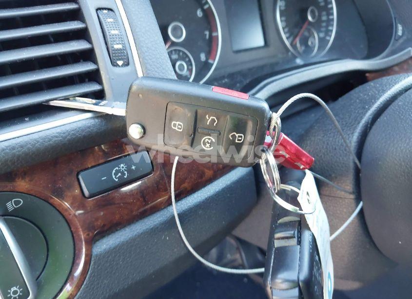 Photo 11 of 2013 Volkswagen Passat 2.5L SEL PREMIUM (VIN 1VWCP7A36DC078942)