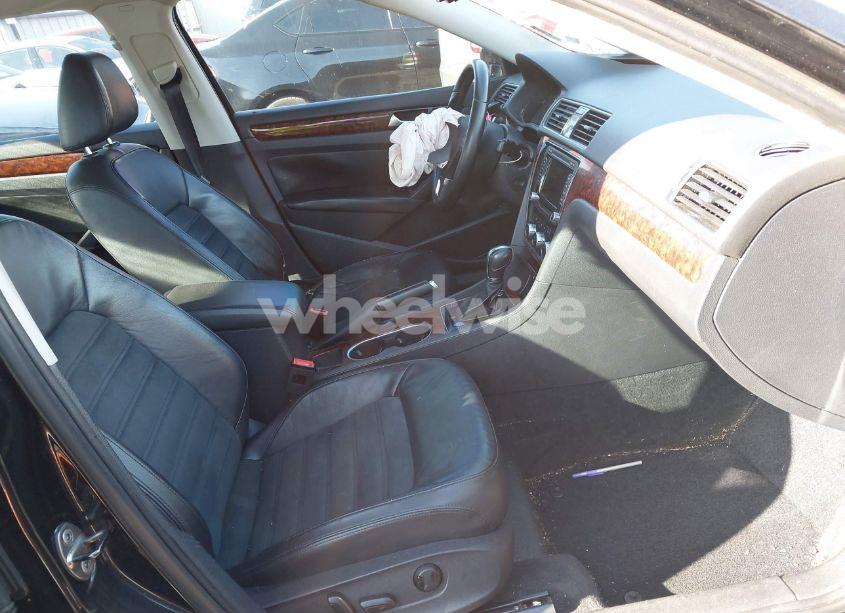 Photo 5 of 2013 Volkswagen Passat 2.5L SEL PREMIUM (VIN 1VWCP7A36DC078942)
