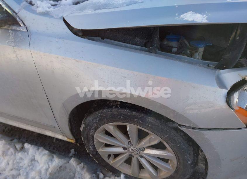 Photo 12 of 2012 Volkswagen Passat 2.5L SEL PREMIUM (VIN 1VWCP7A37CC105810)