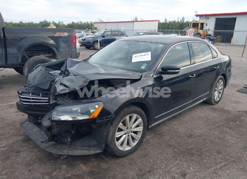 Photo 2 of 2013 Volkswagen Passat 2.5L SEL PREMIUM (VIN 1VWCP7A37DC056870)
