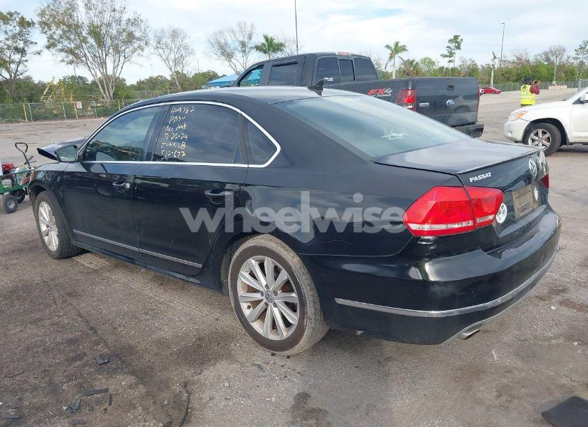 Photo 3 of 2013 Volkswagen Passat 2.5L SEL PREMIUM (VIN 1VWCP7A37DC056870)