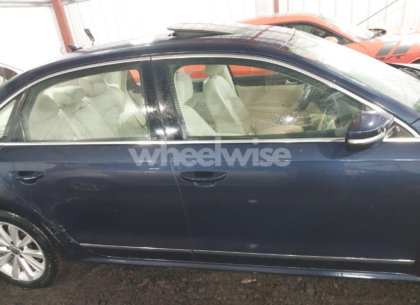 Photo 13 of 2013 Volkswagen Passat 2.5L SEL PREMIUM (VIN 1VWCP7A37DC150036)