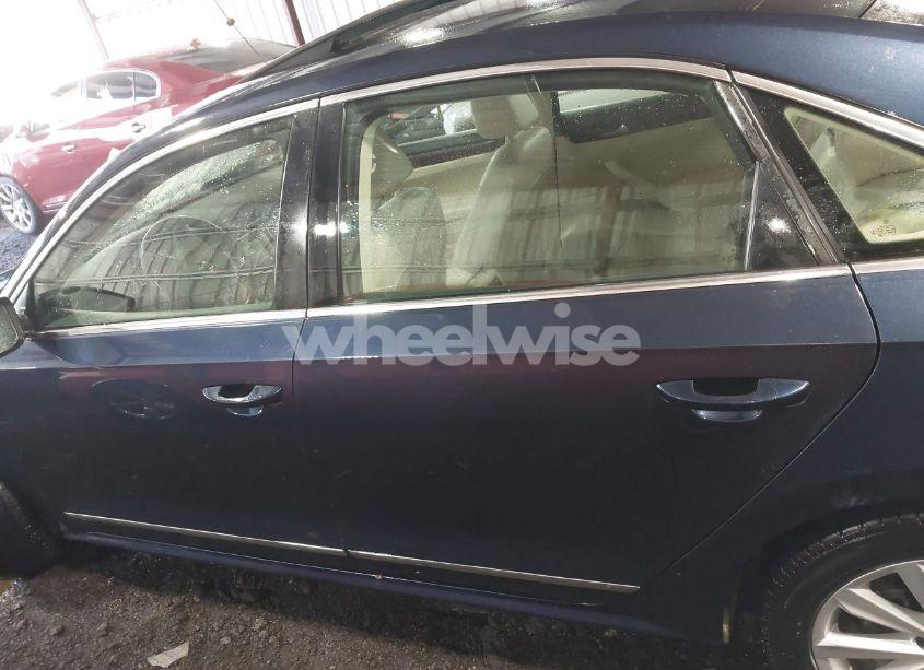 Photo 14 of 2013 Volkswagen Passat 2.5L SEL PREMIUM (VIN 1VWCP7A37DC150036)