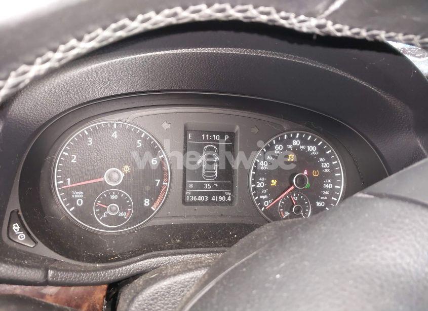 Photo 15 of 2013 Volkswagen Passat 2.5L SEL PREMIUM (VIN 1VWCP7A37DC150036)