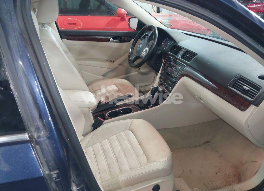 Photo 5 of 2013 Volkswagen Passat 2.5L SEL PREMIUM (VIN 1VWCP7A37DC150036)
