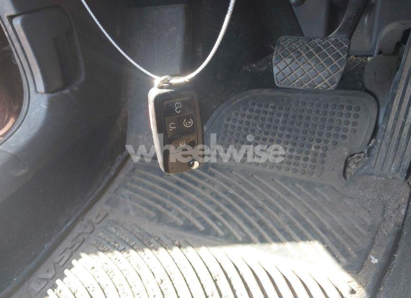 Photo 11 of 2013 Volkswagen Passat 2.5L SEL PREMIUM (VIN 1VWCP7A39DC052321)