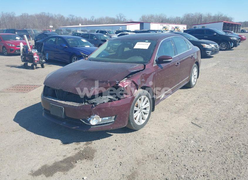 Photo 2 of 2013 Volkswagen Passat 2.5L SEL PREMIUM (VIN 1VWCP7A39DC052321)