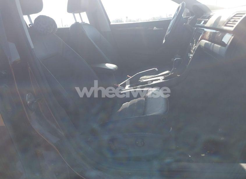 Photo 5 of 2013 Volkswagen Passat 2.5L SEL PREMIUM (VIN 1VWCP7A39DC052321)