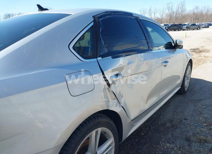 Photo 13 of 2014 Volkswagen Passat 1.8T SEL PREMIUM (VIN 1VWCS7A30EC033494)