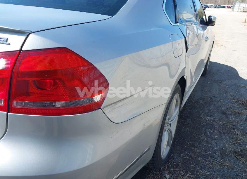 Photo 14 of 2014 Volkswagen Passat 1.8T SEL PREMIUM (VIN 1VWCS7A30EC033494)