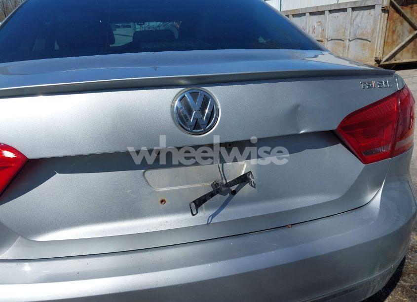 Photo 15 of 2014 Volkswagen Passat 1.8T SEL PREMIUM (VIN 1VWCS7A30EC033494)