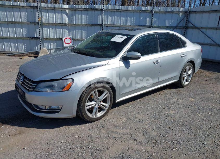 Photo 2 of 2014 Volkswagen Passat 1.8T SEL PREMIUM (VIN 1VWCS7A30EC033494)