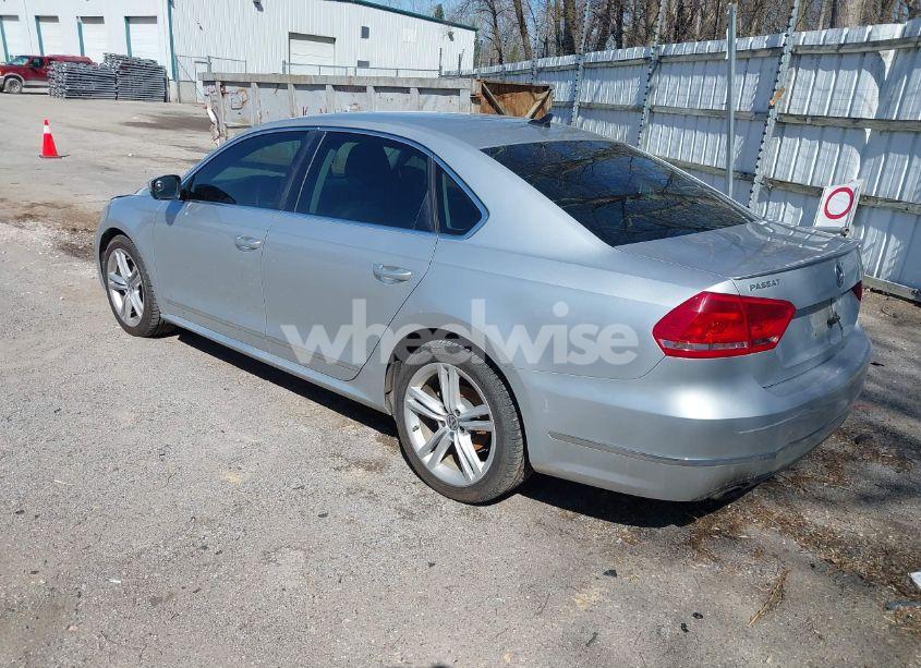 Photo 3 of 2014 Volkswagen Passat 1.8T SEL PREMIUM (VIN 1VWCS7A30EC033494)