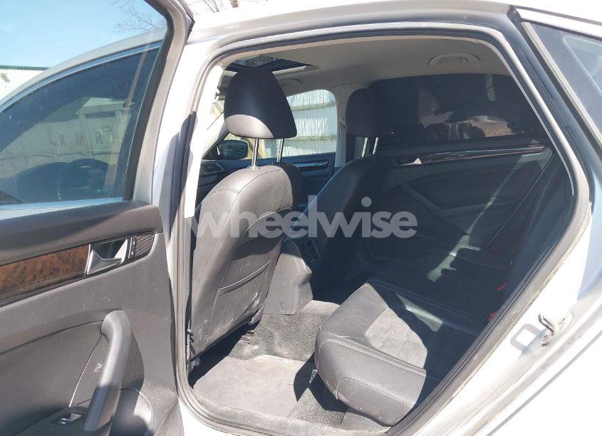 Photo 8 of 2014 Volkswagen Passat 1.8T SEL PREMIUM (VIN 1VWCS7A30EC033494)