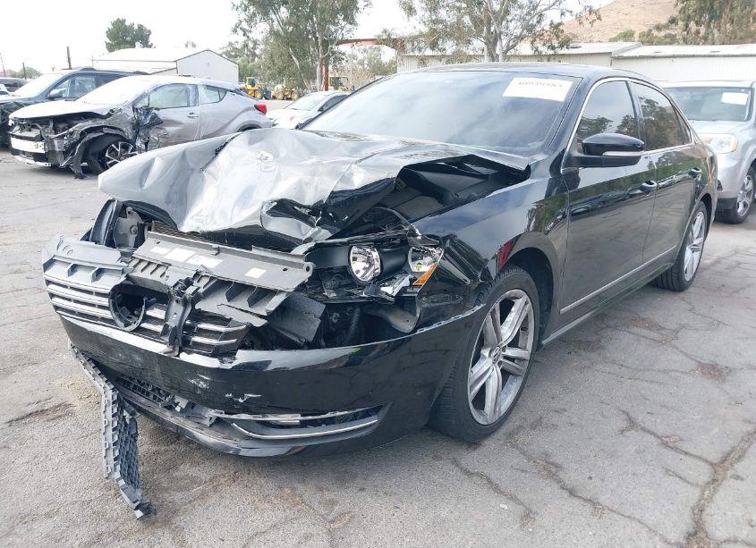 Photo 2 of 2014 Volkswagen Passat 1.8T SEL PREMIUM (VIN 1VWCS7A31EC084857)