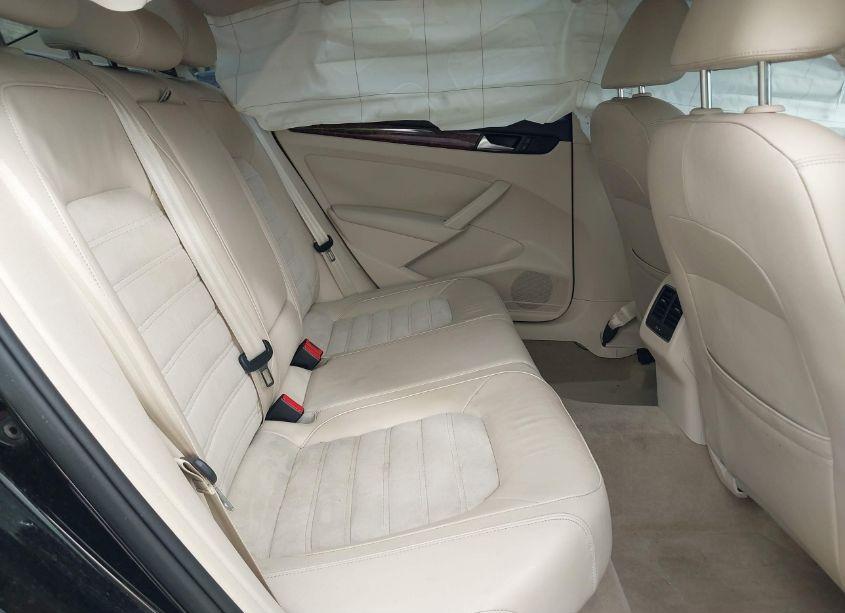 Photo 8 of 2014 Volkswagen Passat 1.8T SEL PREMIUM (VIN 1VWCS7A31EC084857)
