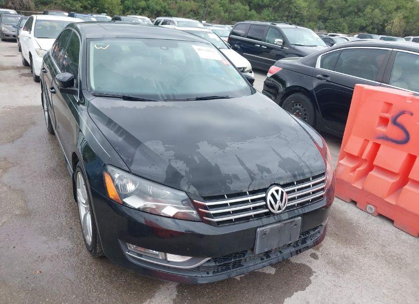 2014 Volkswagen Passat 1.8T SEL PREMIUM (VIN 1VWCS7A32EC019791) main photo