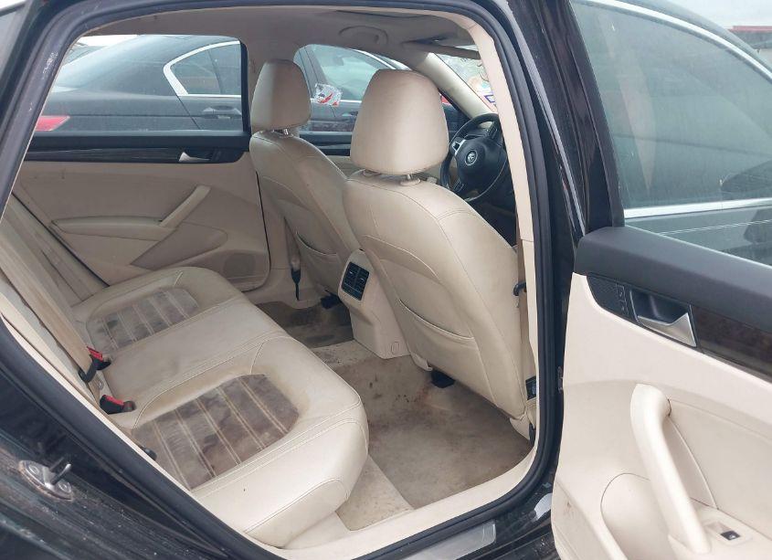 Photo 8 of 2014 Volkswagen Passat 1.8T SEL PREMIUM (VIN 1VWCS7A32EC019791)