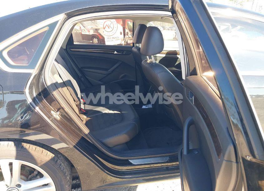 Photo 8 of 2015 Volkswagen Passat 1.8T SEL PREMIUM (VIN 1VWCS7A32FC048967)
