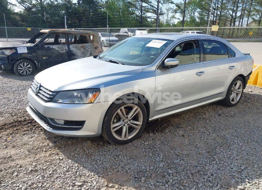 Photo 2 of 2014 Volkswagen Passat 1.8T SEL PREMIUM (VIN 1VWCS7A34EC078258)