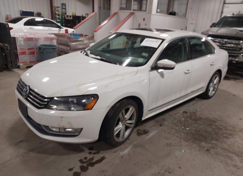Photo 2 of 2014 Volkswagen Passat 1.8T SEL PREMIUM (VIN 1VWCS7A36EC057394)