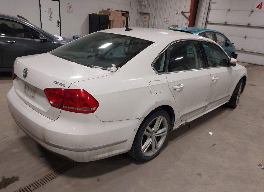 Photo 4 of 2014 Volkswagen Passat 1.8T SEL PREMIUM (VIN 1VWCS7A36EC057394)