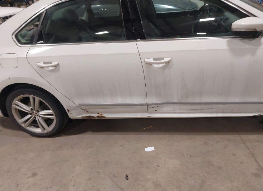 Photo 6 of 2014 Volkswagen Passat 1.8T SEL PREMIUM (VIN 1VWCS7A36EC057394)