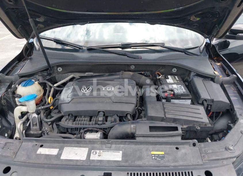 Photo 10 of 2015 Volkswagen Passat 1.8T SEL PREMIUM (VIN 1VWCS7A37FC024731)