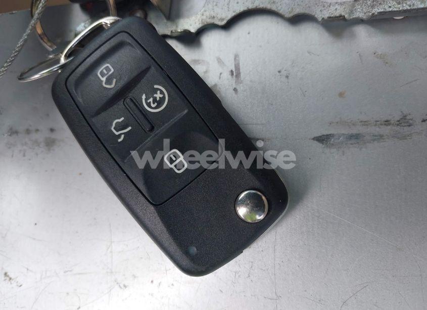 Photo 11 of 2015 Volkswagen Passat 1.8T SEL PREMIUM (VIN 1VWCS7A37FC024731)