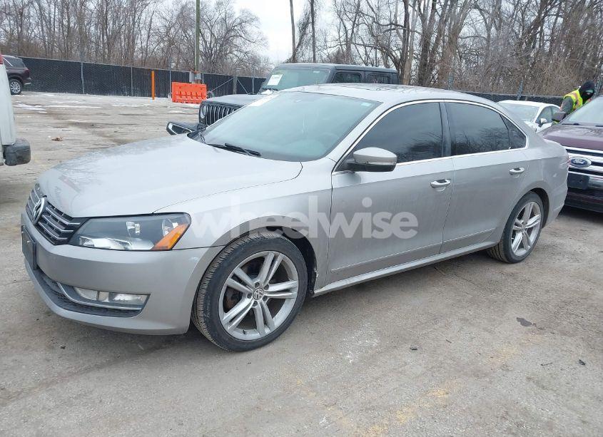 Photo 2 of 2014 Volkswagen Passat 1.8T SEL PREMIUM (VIN 1VWCS7A3XEC015097)