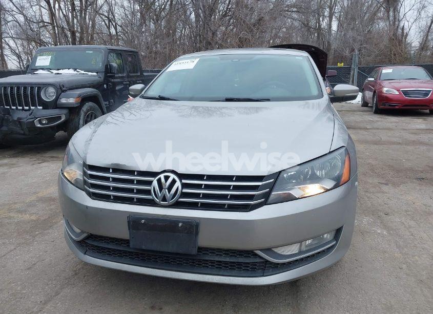 Photo 6 of 2014 Volkswagen Passat 1.8T SEL PREMIUM (VIN 1VWCS7A3XEC015097)